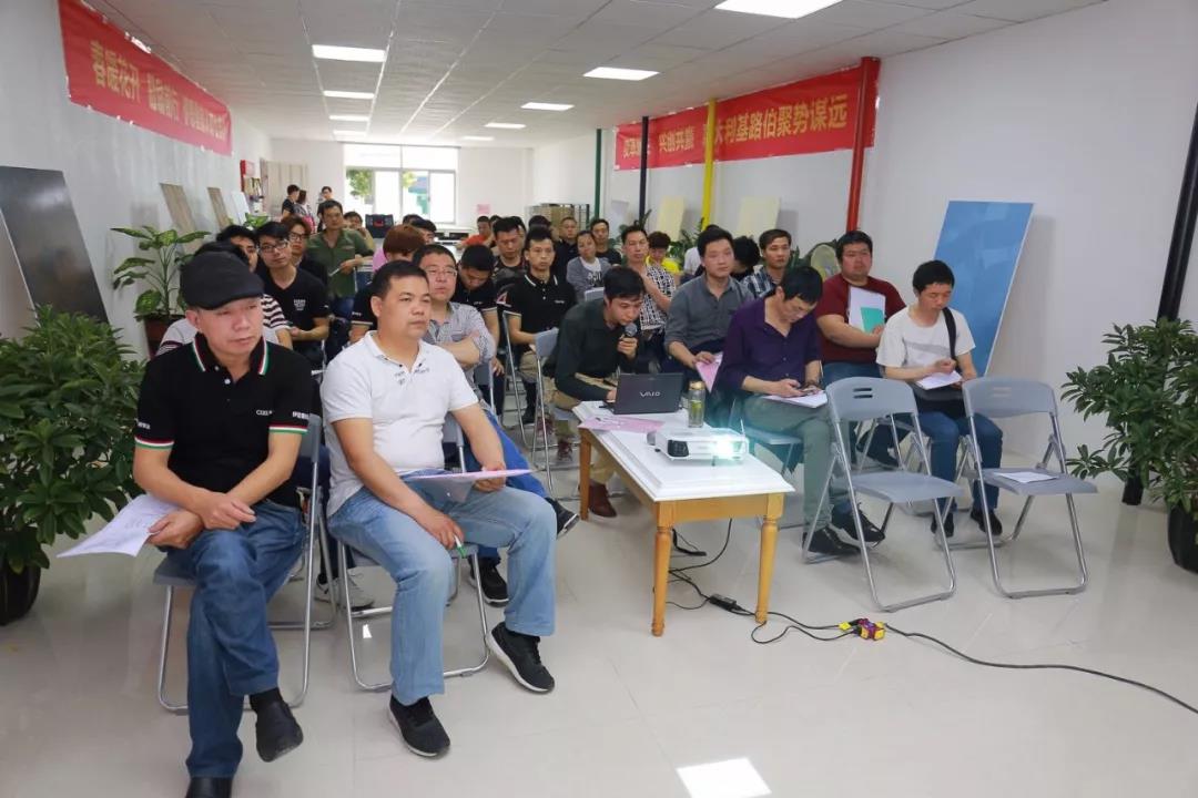 意大利(Cieloblu)基路伯“摩登米蘭”藝術學院3月5日開課了(圖2) 意大利(Cieloblu)基路伯“摩登米蘭”藝術學院3月5日開課了(圖2)