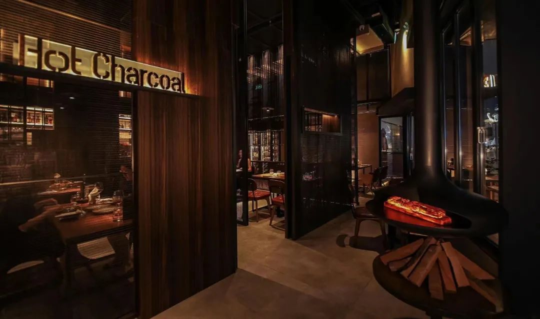 CIELOBLU | Hot Charcoal 柴可西餐廳，煙火與時光交融的藝術(圖1)